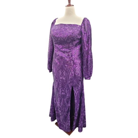 NWT Long Sleeved Patterned Sequin Gown in Purple - Picture 4 of 11